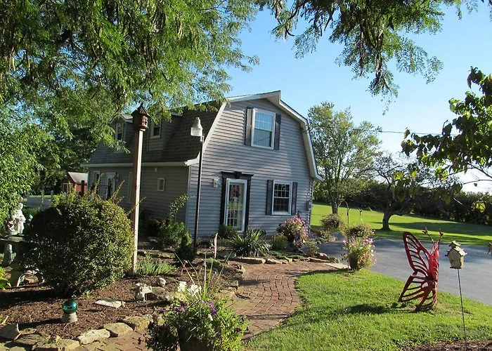 The Carriage House On Slope Hill